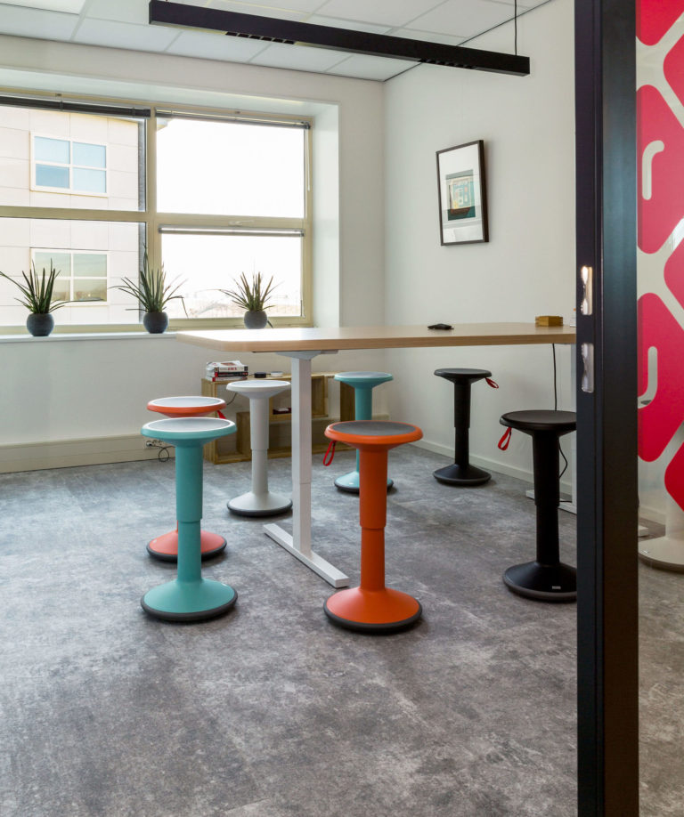 Project Meeting room flex | Branding Office Furniture